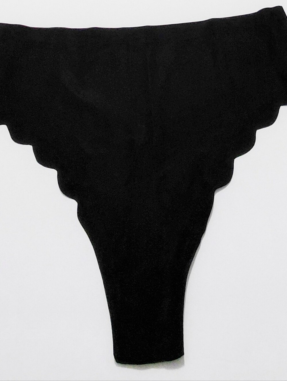 Women's Black Seamless Scalloped Thongs Pack of Seven Size Large